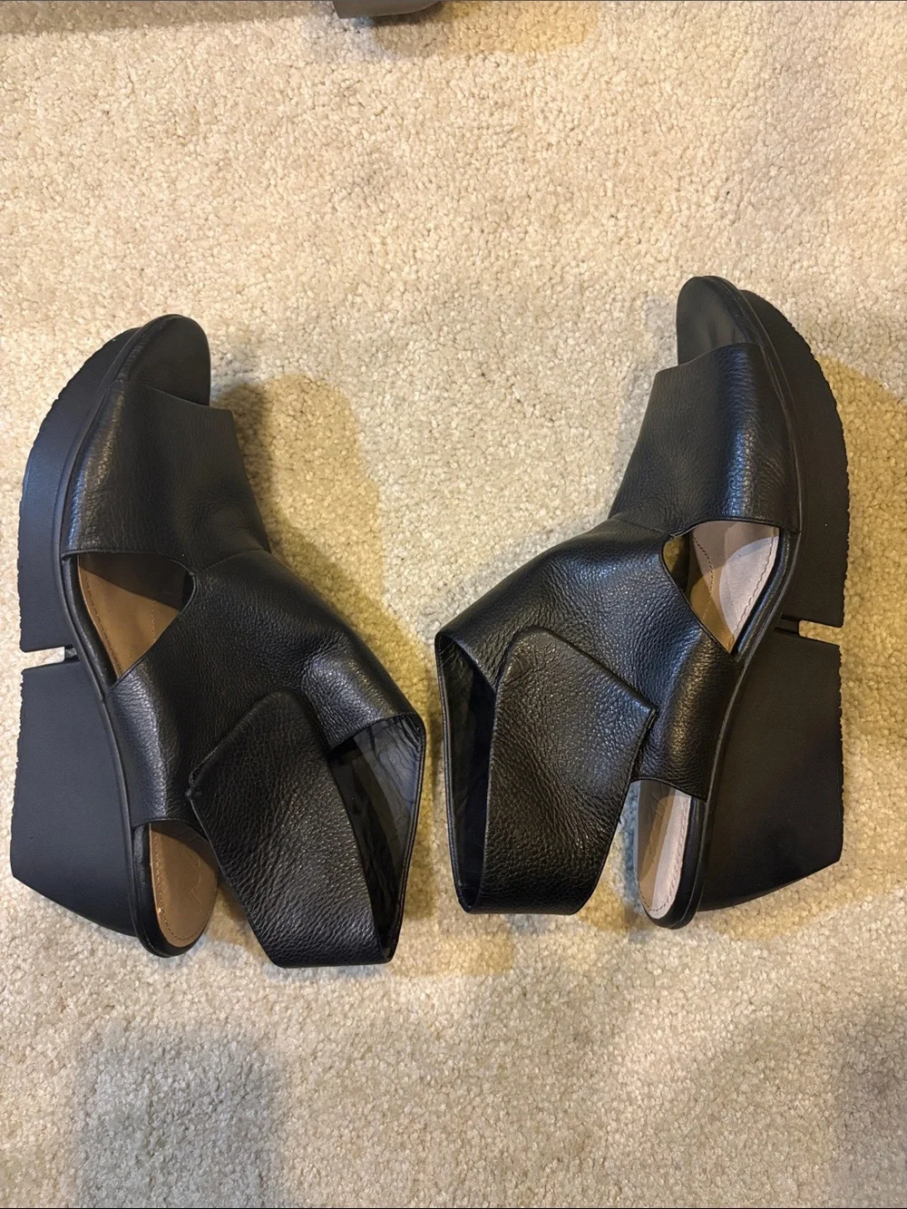 Naya “Seeker” Black Leather Open-Toe Wedge Sandals-Size 11